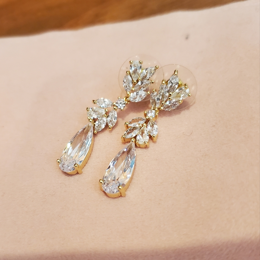 Crystal teardrop bridal earrings